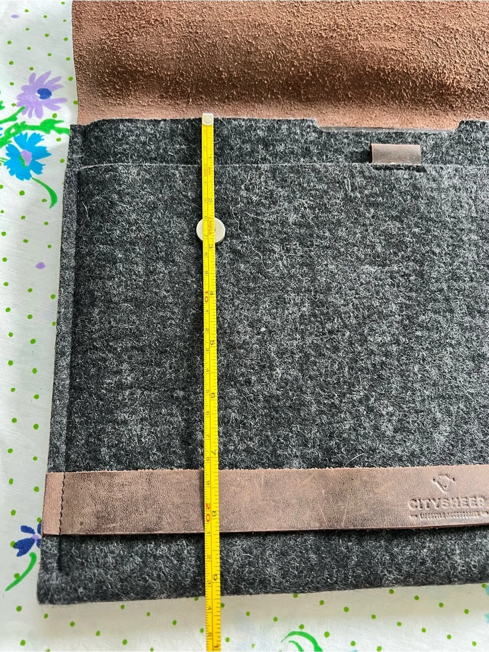 City Sheep 100% Wool Felt & Leather Laptop Sleeve